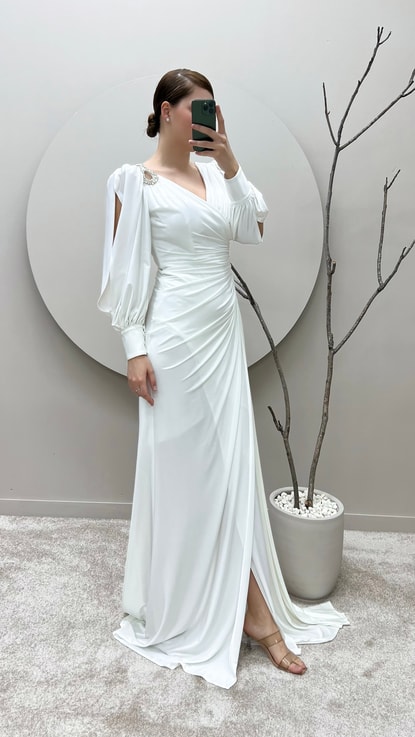 Beyaz Balon Kol Kruvaze Yaka Beli Taşlı Tasarım Büyük Beden Saten Abiye Elbise