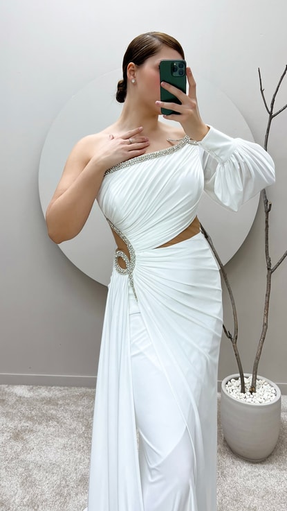 Beyaz Tek Kol Transparan Taşlı Tasarım Büyük Beden Saten Abiye Elbise