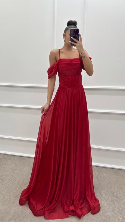 Kırmızı İp Askılı Omuz Detay Simli Elbise