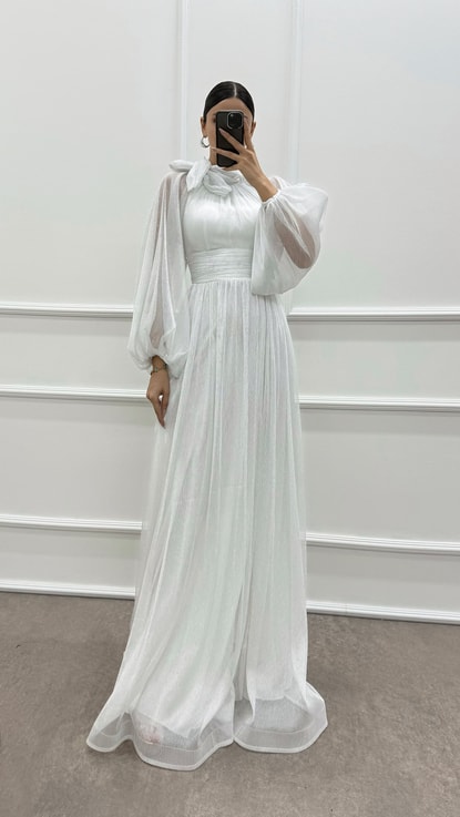 Beyaz Boyun Fiyonk Detay Tül Abiye Elbise