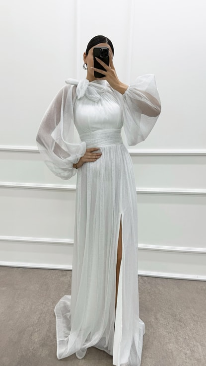 Beyaz Boyun Fiyonk Detay Tül Abiye Elbise