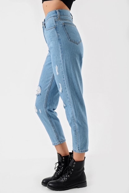 Detailed Mom Torn Blue Jeans